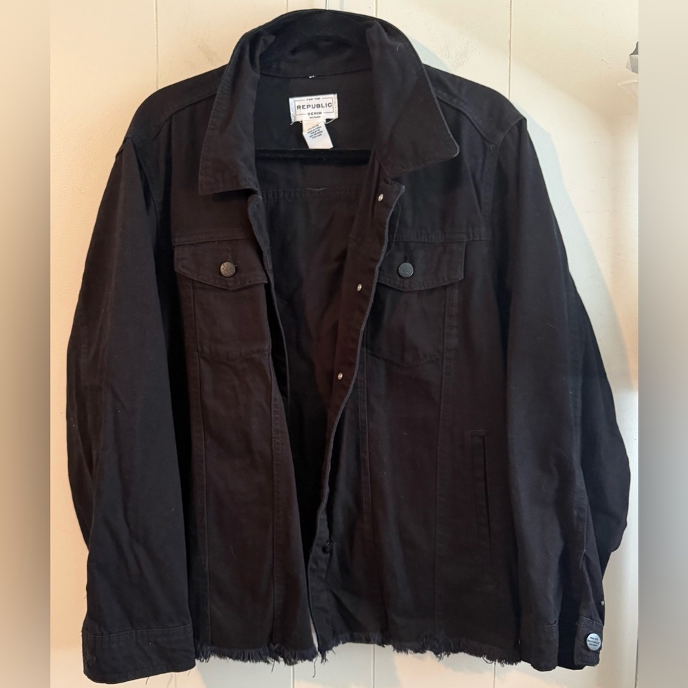 For The Republic Black Raw Hem Denim Jacket, Size 3X